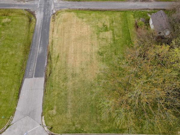 2526 Birchwood Avenue, Fort Wayne, IN 46803