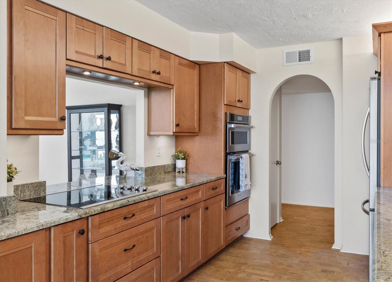 2425 Gulf Of Mexico Drive, Unit 10F, Longboat Key, FL 34228 Photo