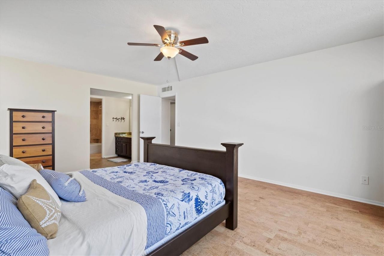 2425 Gulf Of Mexico Drive, Unit 10F, Longboat Key, FL 34228 Photo