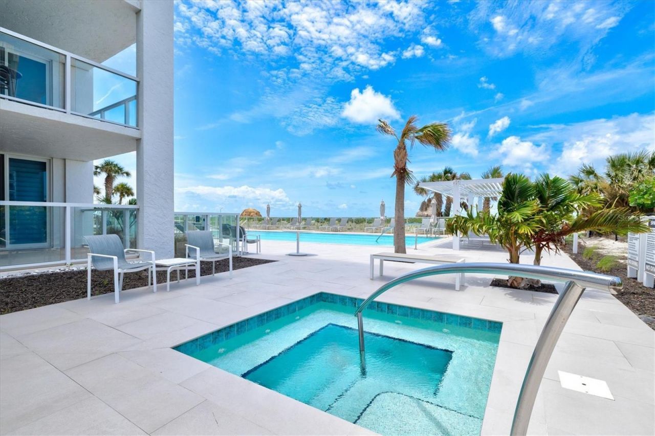 2425 Gulf Of Mexico Drive, Unit 10F, Longboat Key, FL 34228 Photo