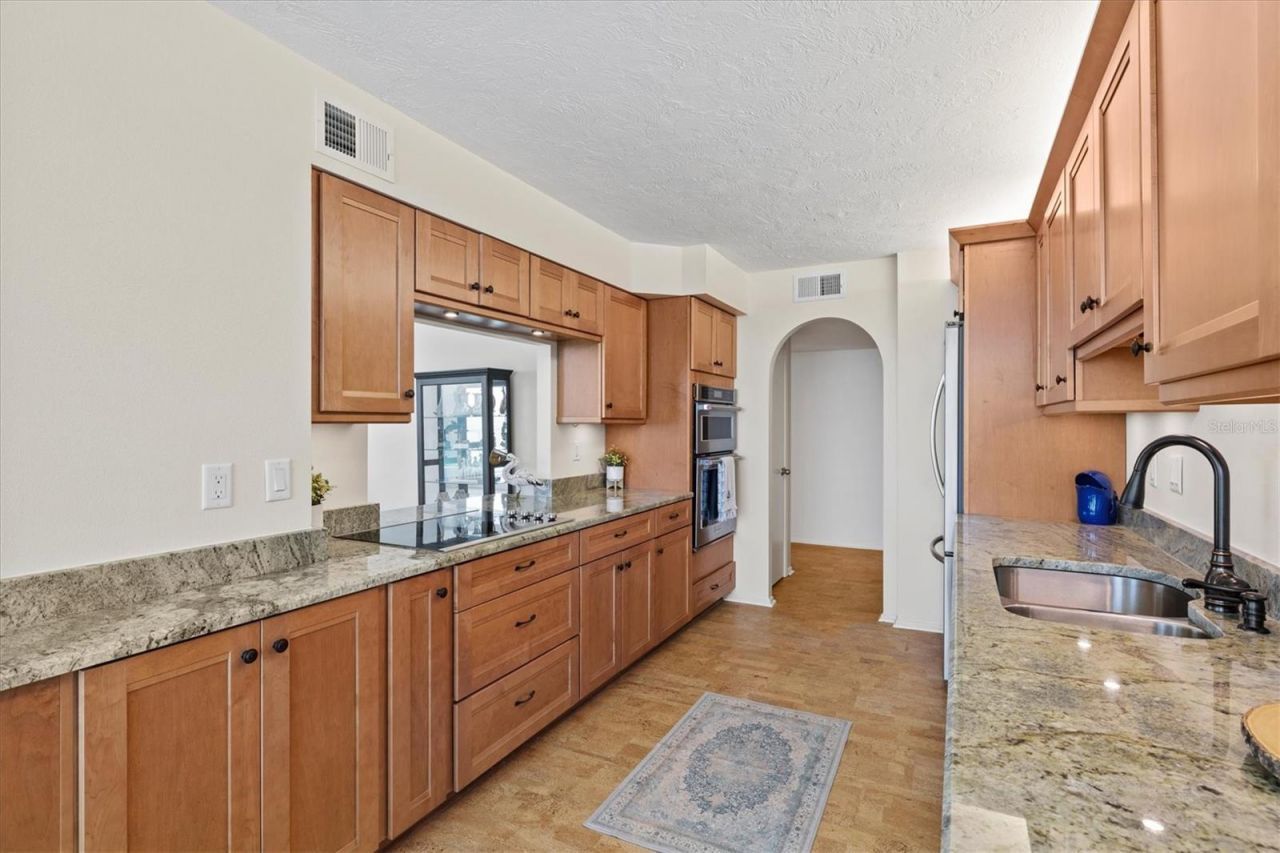 2425 Gulf Of Mexico Drive, Unit 10F, Longboat Key, FL 34228 Photo