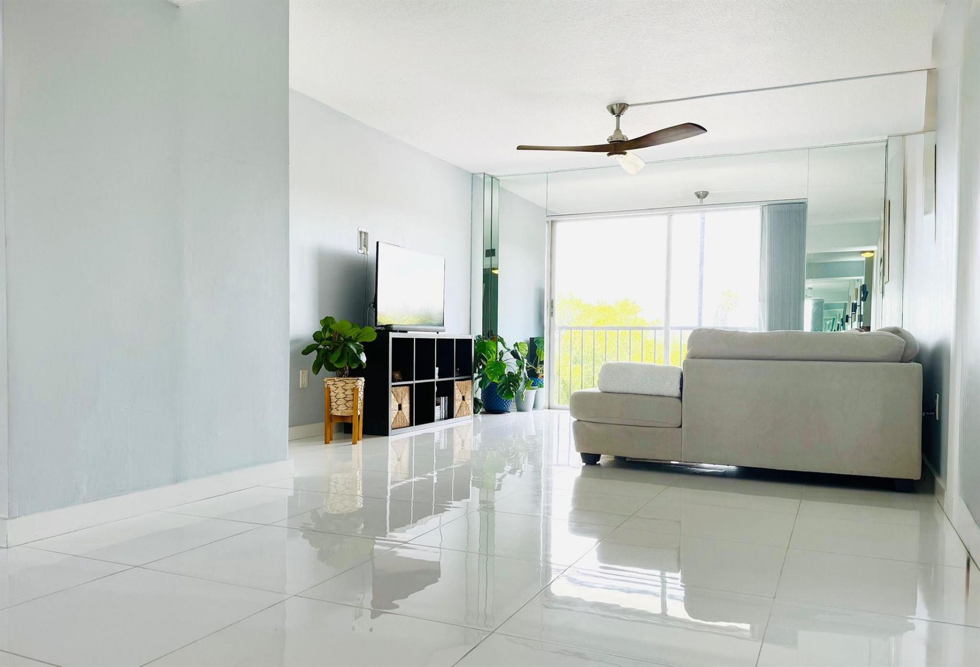 4164 Inverrary Drive, Unit 404, Lauderhill, FL 33319 Photo