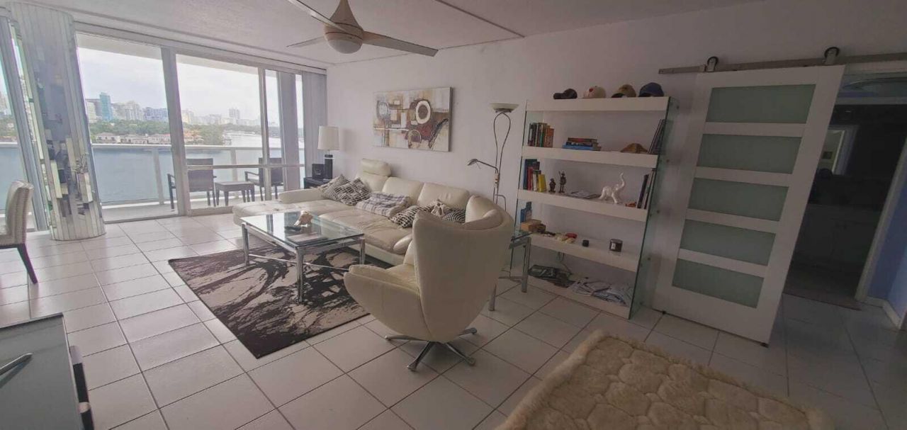 900 Bay Drive, Unit 706, Miami Beach, FL 33141 Photo