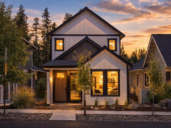 988 E Black Butte Avenue, Unit 30, Sisters, OR 97759