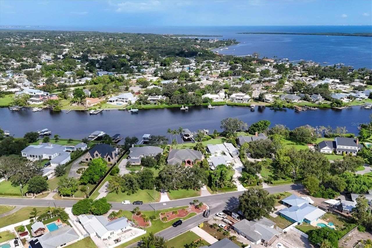 6012 Shore Acres Drive, Bradenton, FL 34209 Photo