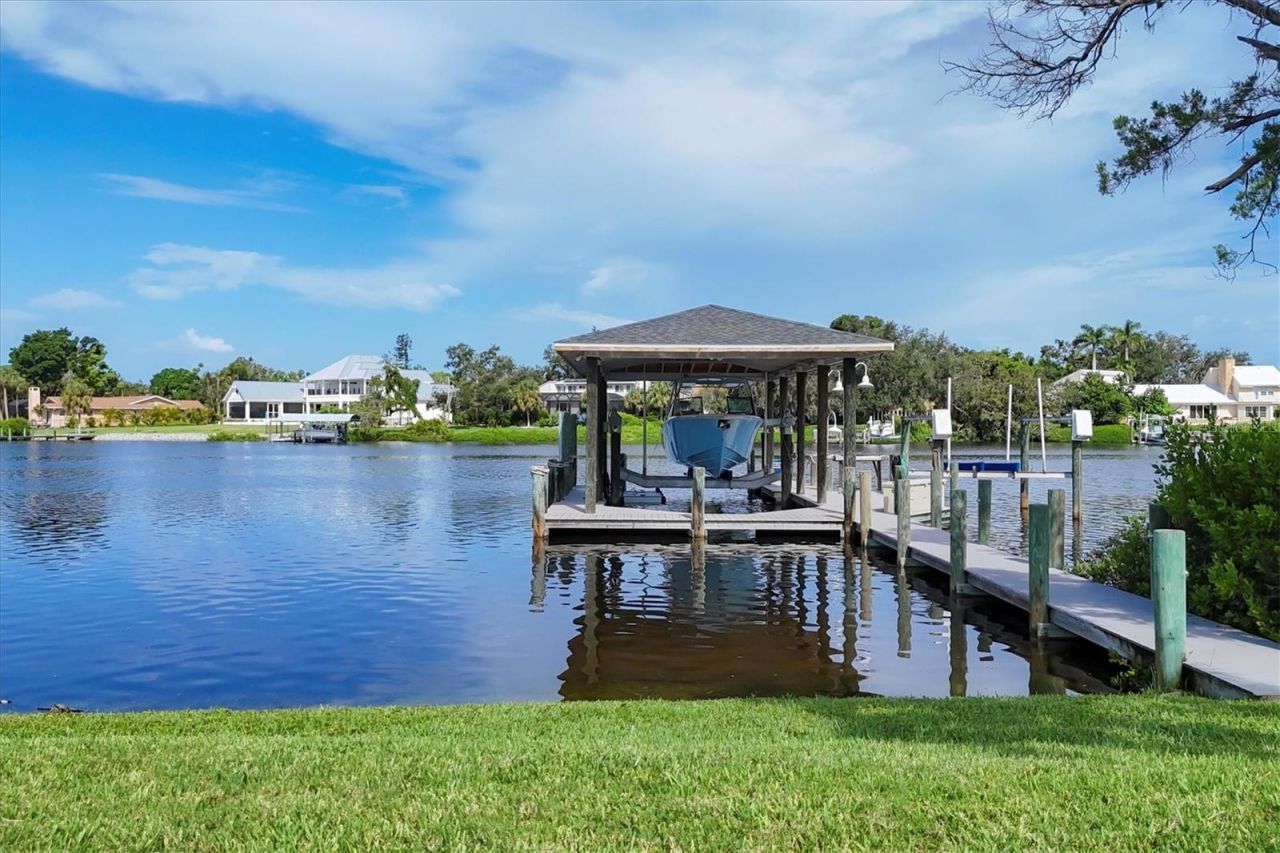 6012 Shore Acres Drive, Bradenton, FL 34209 Photo