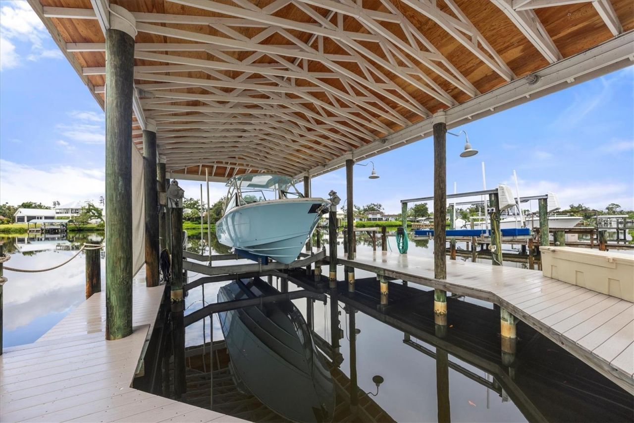 6012 Shore Acres Drive, Bradenton, FL 34209 Photo