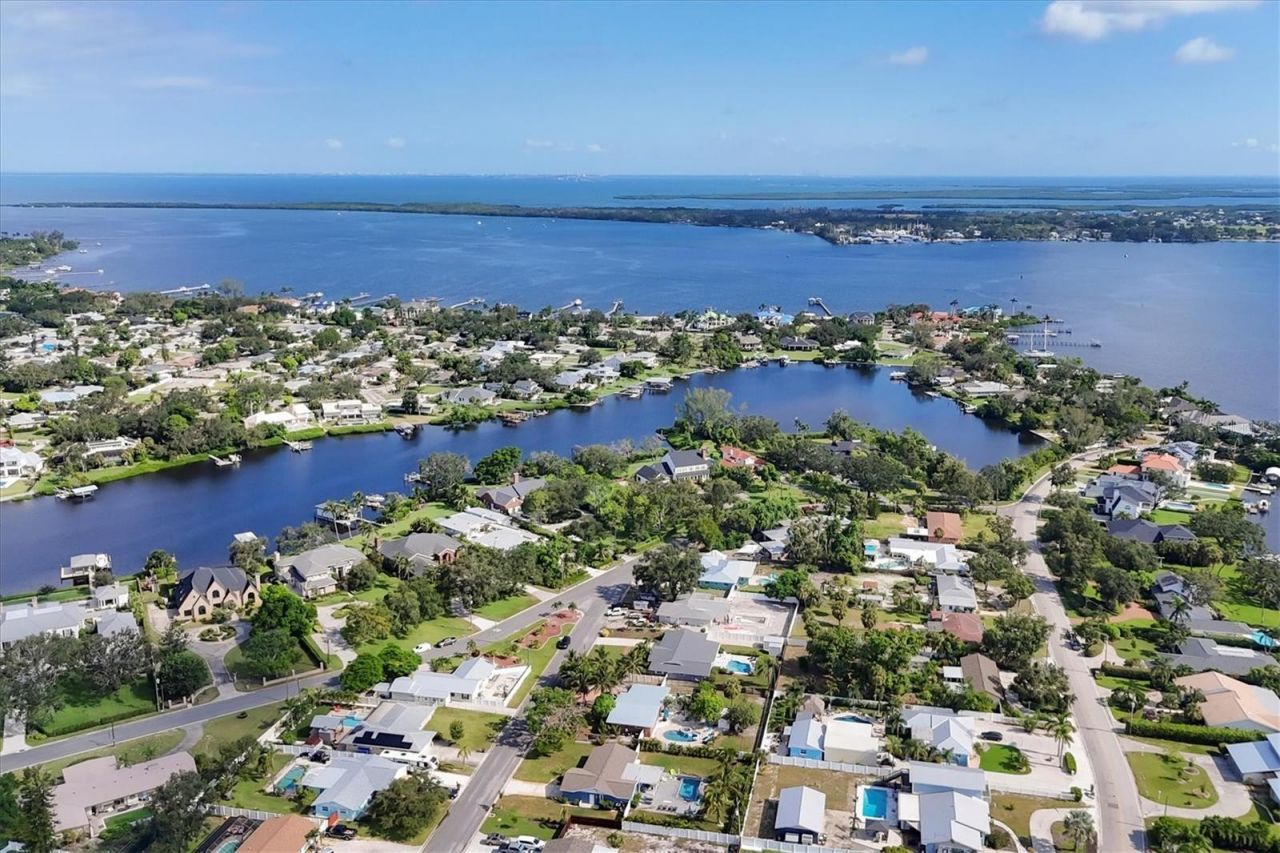 6012 Shore Acres Drive, Bradenton, FL 34209 Photo