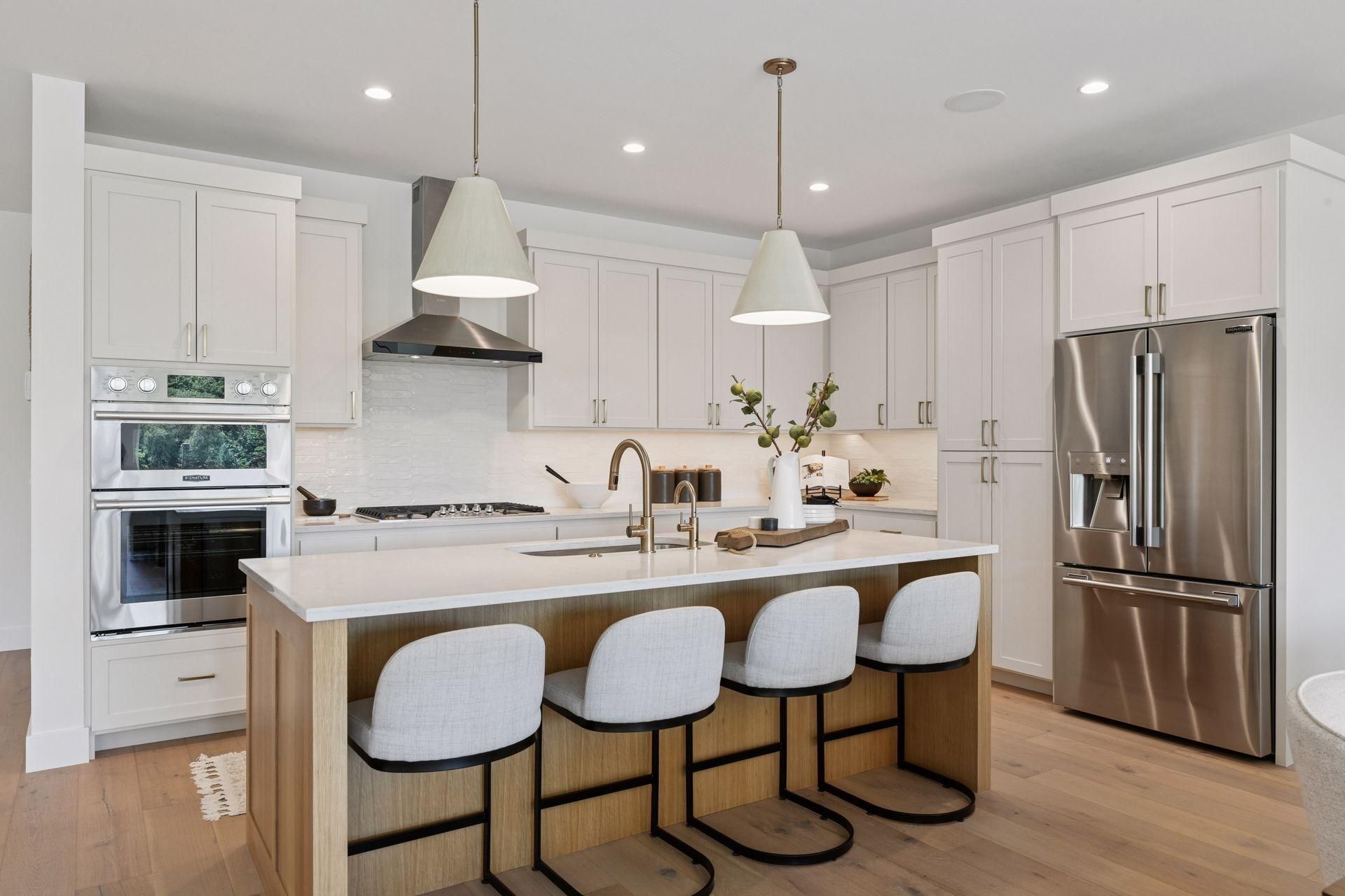 5655 Buffington Lane, Shorewood, MN 55331