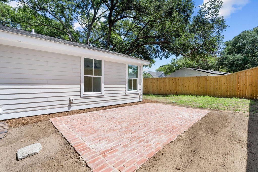 2161 Welch Avenue Photo 15