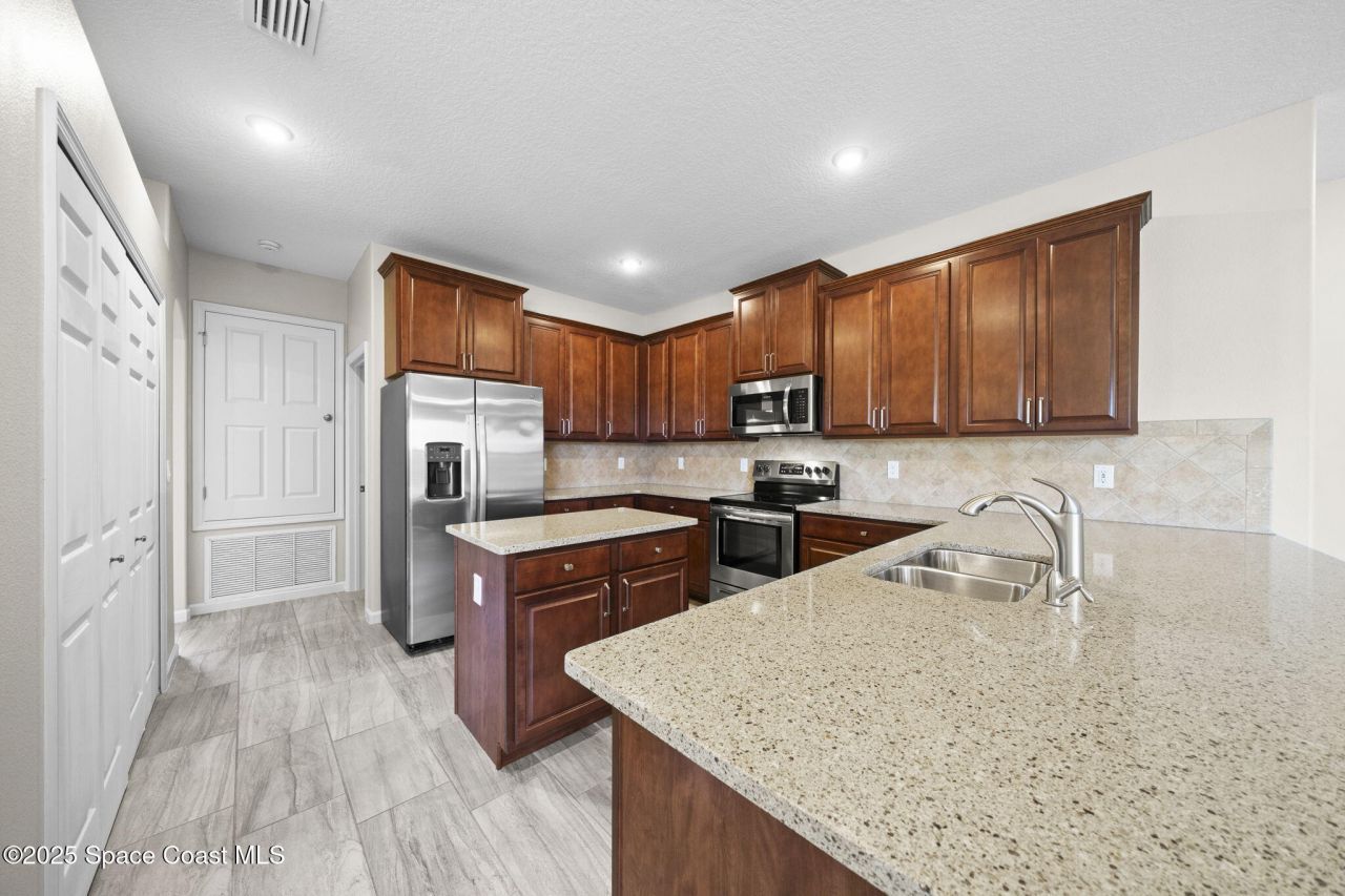 3645 Salt Marsh Circle, West Melbourne, FL 32904 Photo