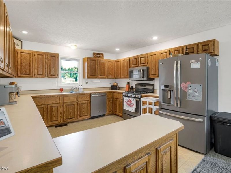 45330 Maple View Circle, Caldwell, OH 43724 Photo 16