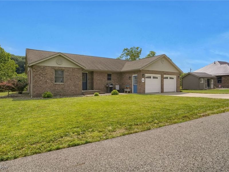 45330 Maple View Circle, Caldwell, OH 43724 Photo 3