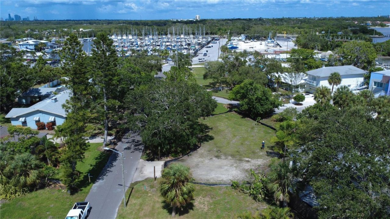 4725 Trade Winds Drive S, Gulfport, FL 33711 Photo