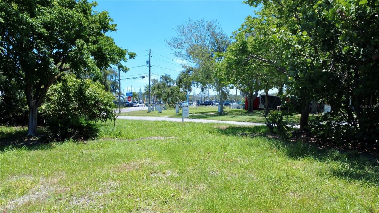 4725 Trade Winds Drive S, Gulfport, FL 33711 Photo