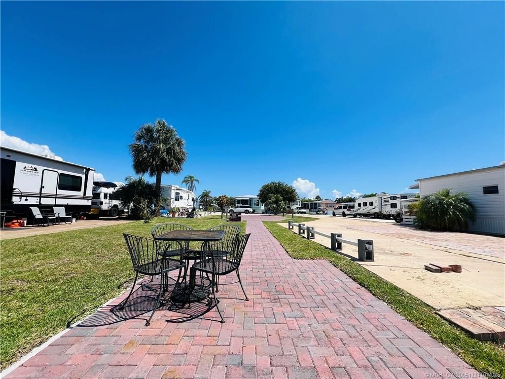 10851 S Ocean Drive, Unit 125, Jensen Beach, FL 34957 Photo