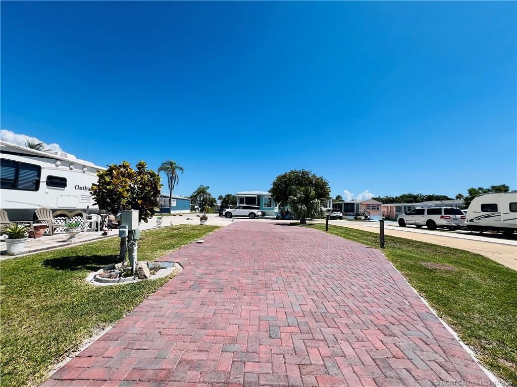 10851 S Ocean Drive, Unit 125, Jensen Beach, FL 34957 Photo