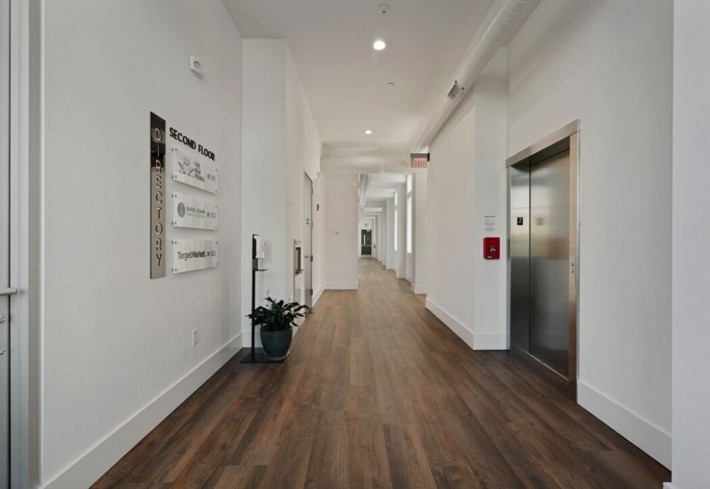 297 Seven Farms Drive Photo 5