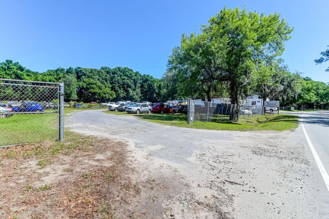 3188 River Road Photo 11