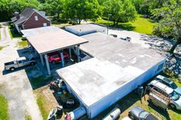 3188 River Road photo 4