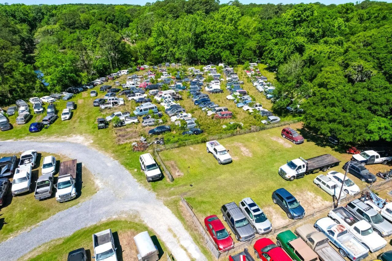 3188 River Road Photo 5