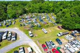 3188 River Road photo 4