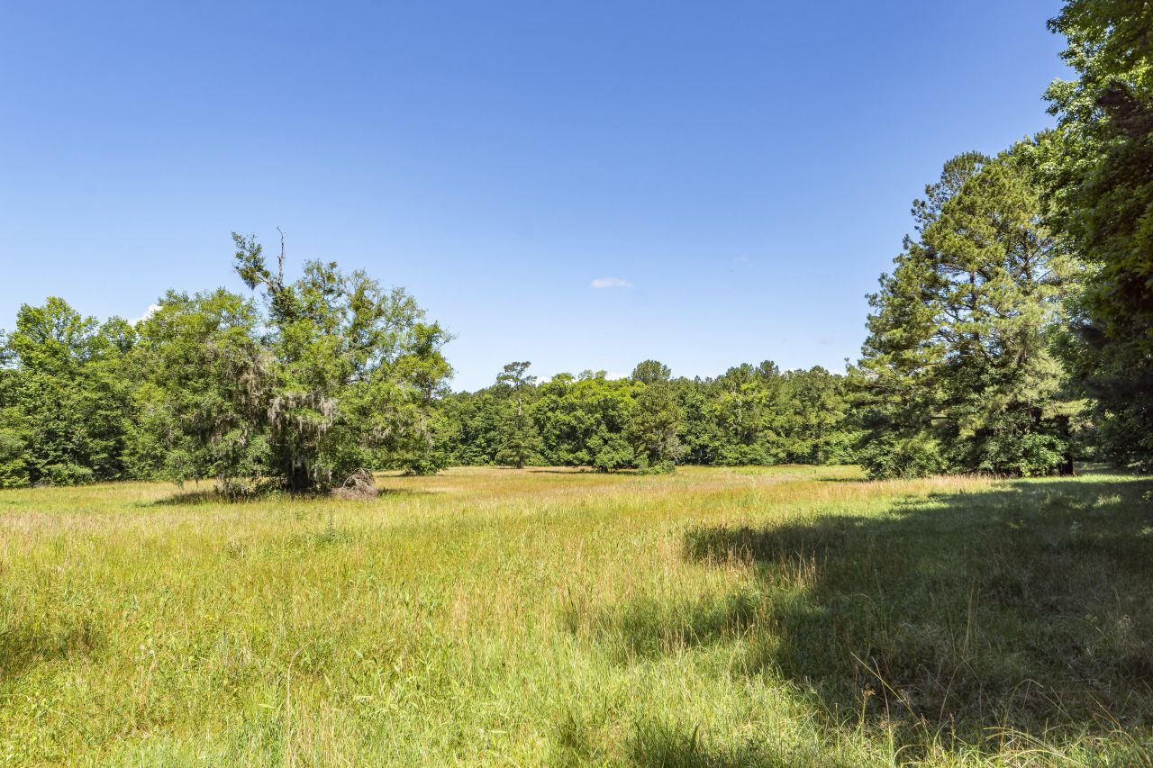 2497 State Road  Photo 11