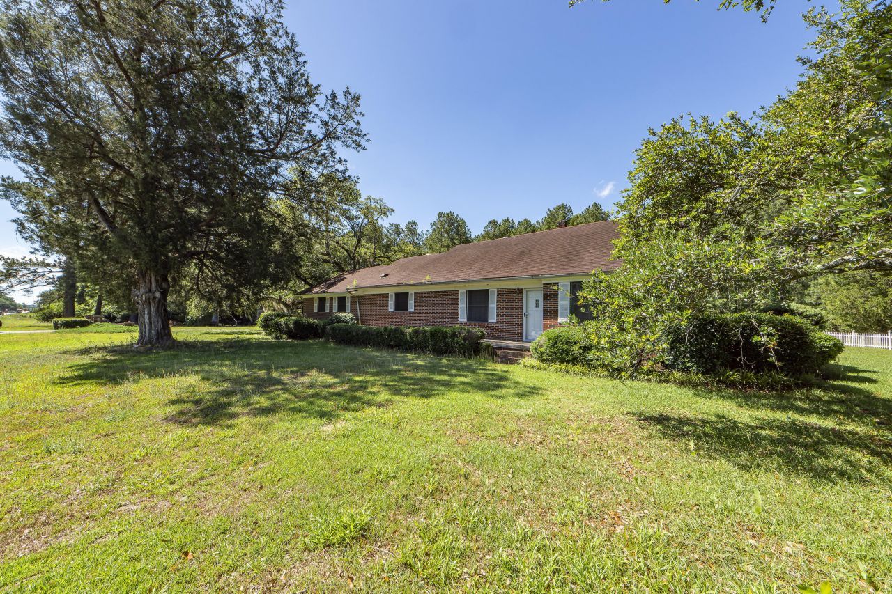 2497 State Road  Photo 7