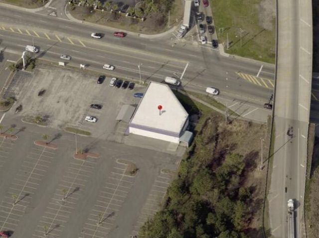 2039 Savannah Highway Photo 4