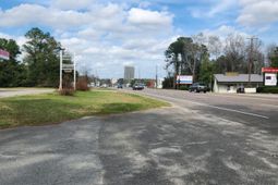 205 Jefferies Boulevard photo 4