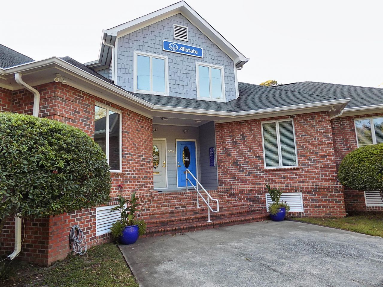 571 Folly Road Photo 4