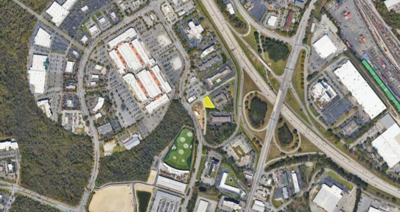 Tanger Outlet Boulevard Photo 3