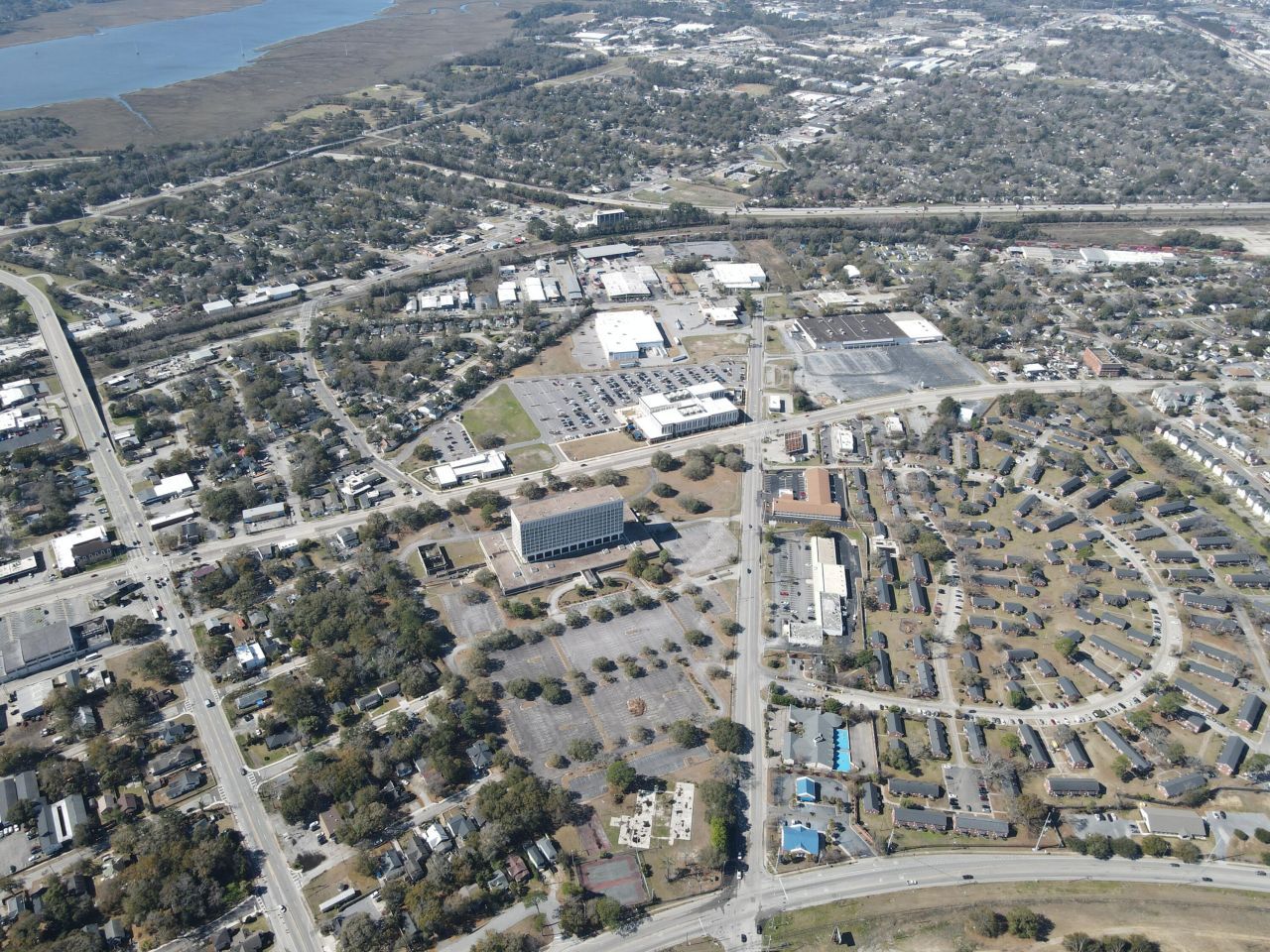 1910 Mcmillan Avenue Photo 10