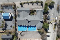 1910 Mcmillan Avenue photo 4