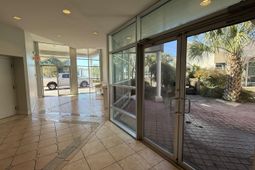 1910 Mcmillan Avenue photo 4