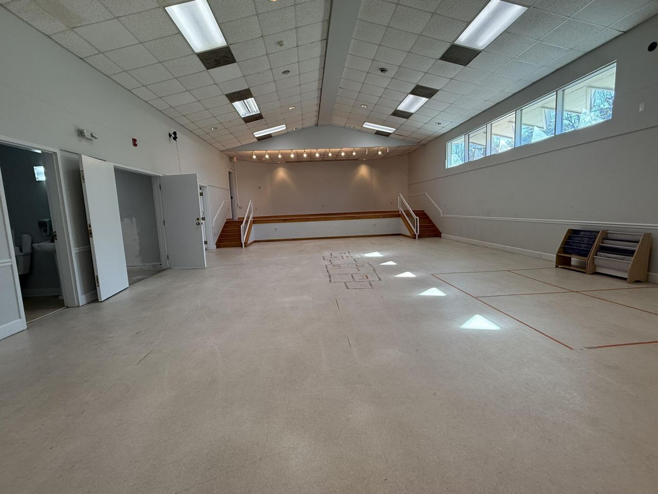 1910 Mcmillan Avenue Photo 6