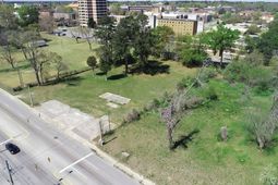 2229 Russell Street photo 4