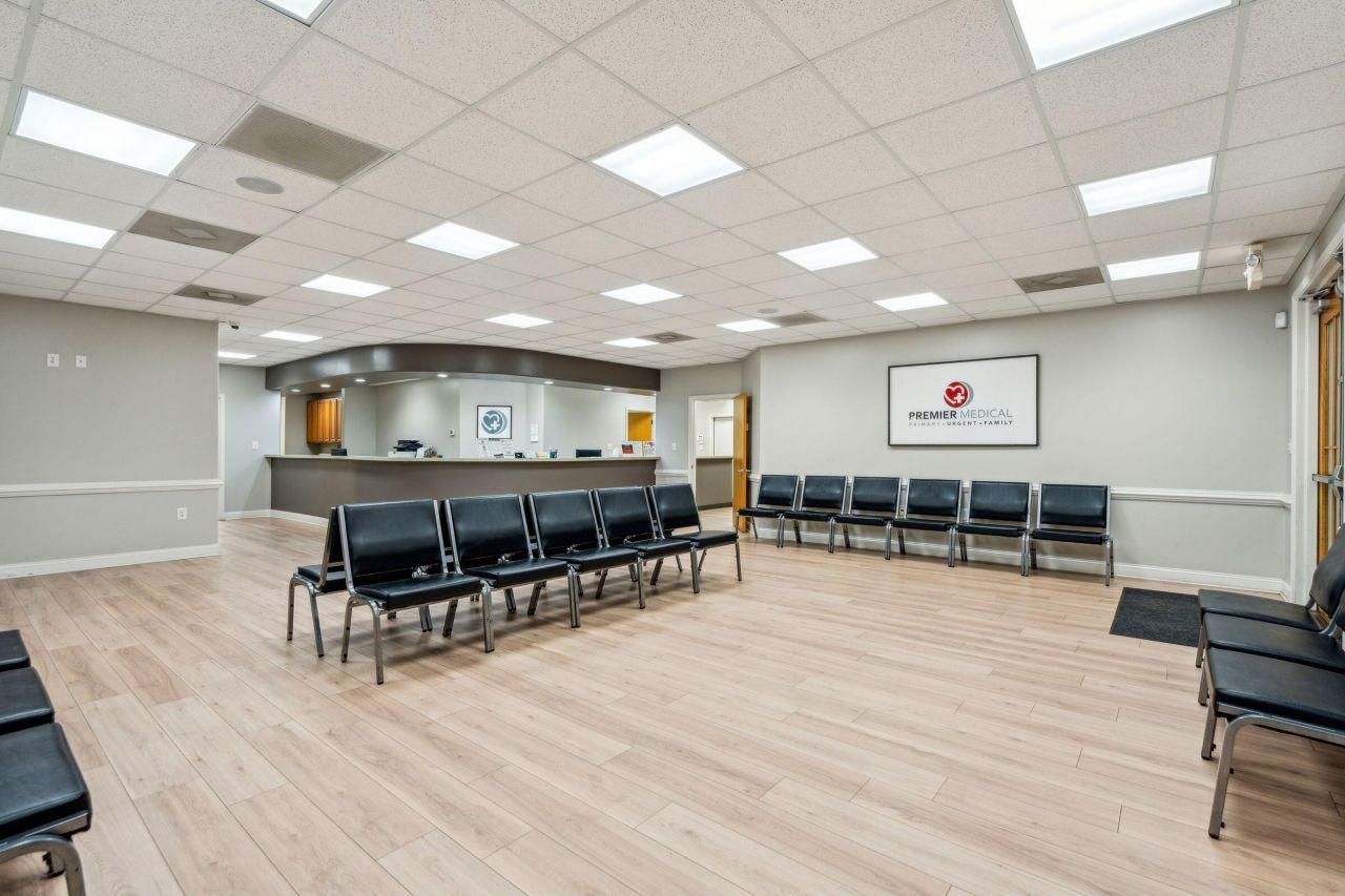 5880 Rivers Avenue Photo 13