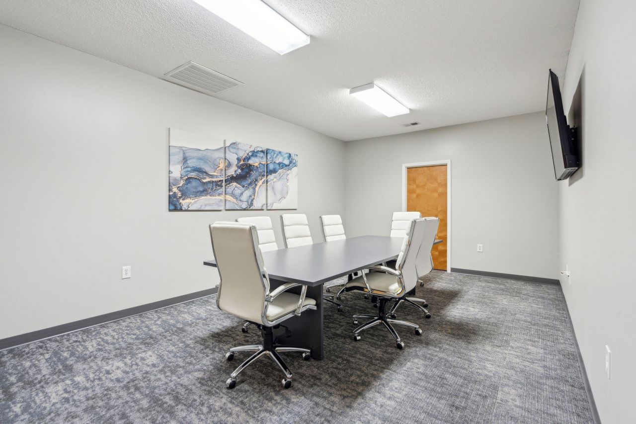 5880 Rivers Avenue Photo 28