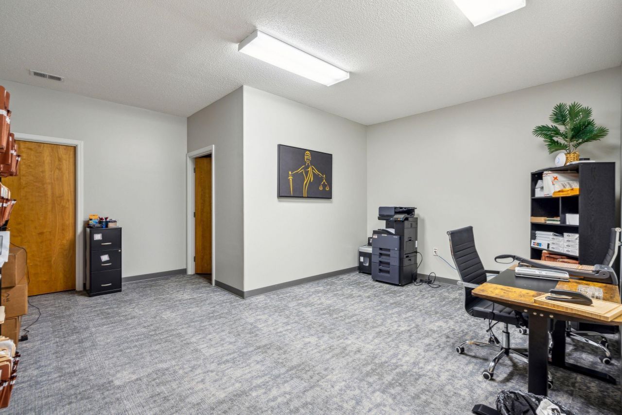 5880 Rivers Avenue Photo 29