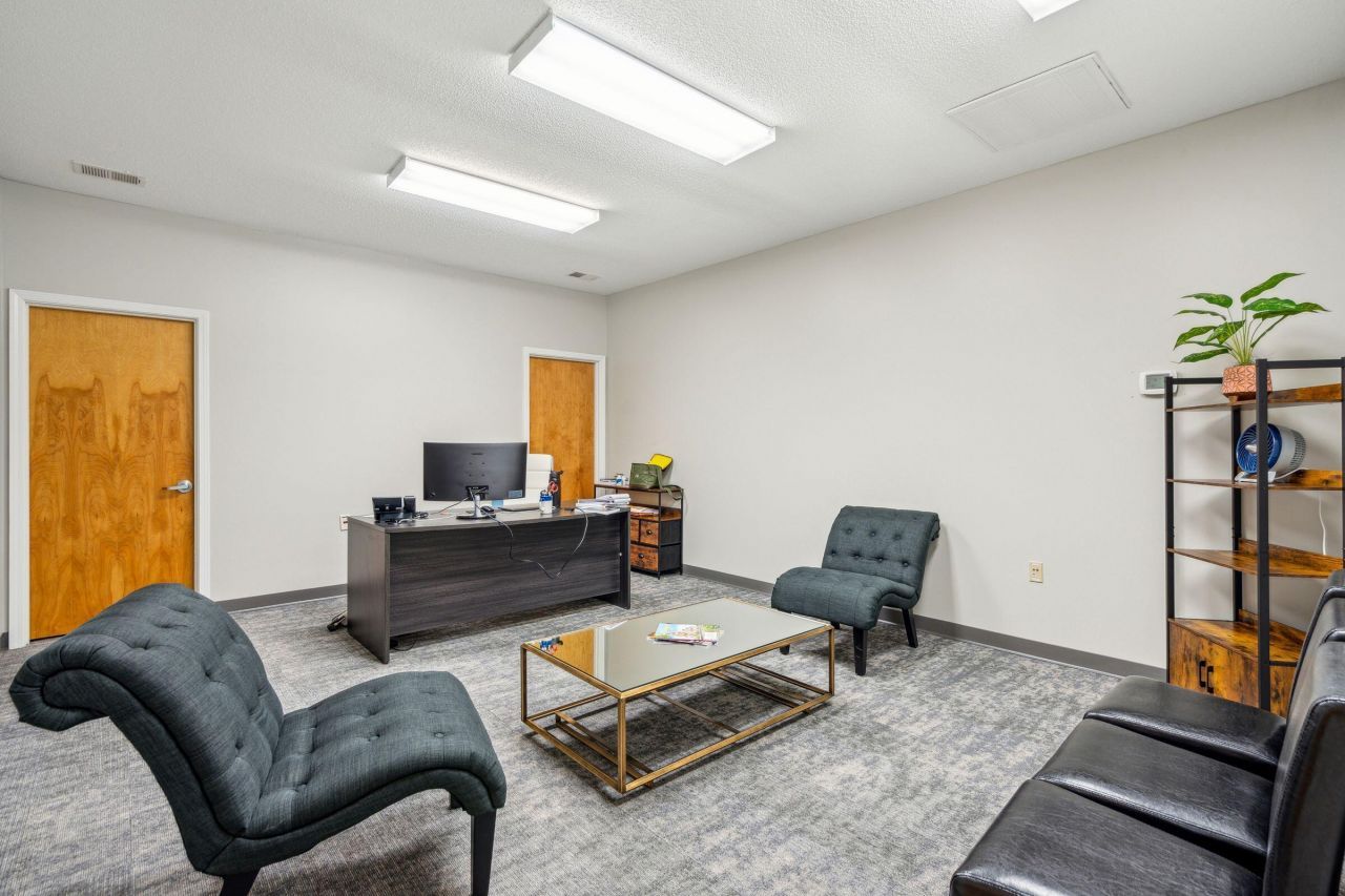 5880 Rivers Avenue Photo 35