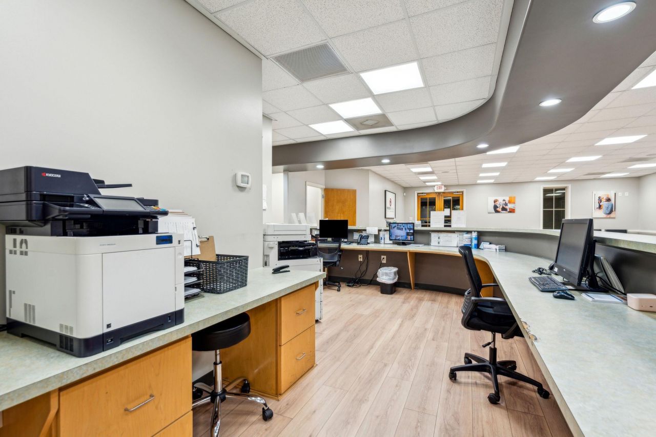 5880 Rivers Avenue Photo 45