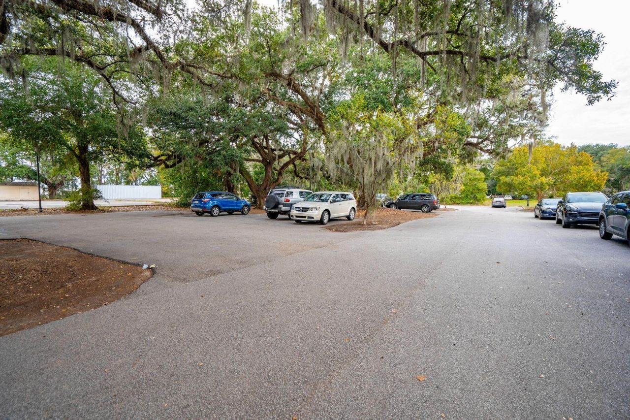 5880 Rivers Avenue Photo 6