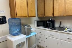 498 North Street photo 4