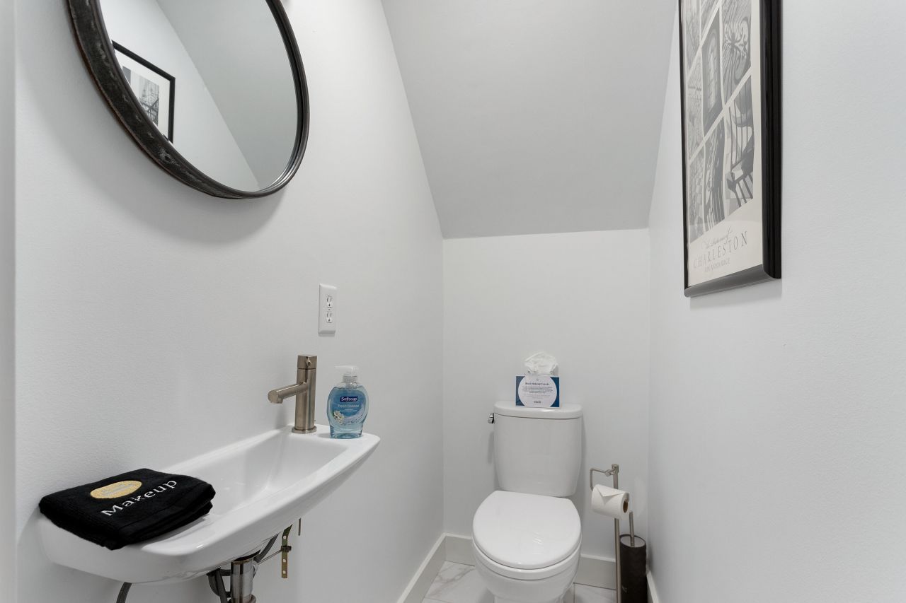 184 Ashley Avenue Photo 43