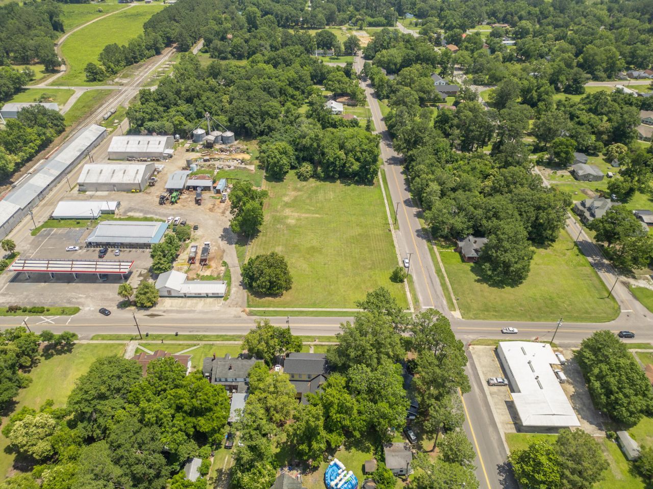 1000 Peake Street  Photo 12