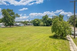 1000 Peake Street  photo 4