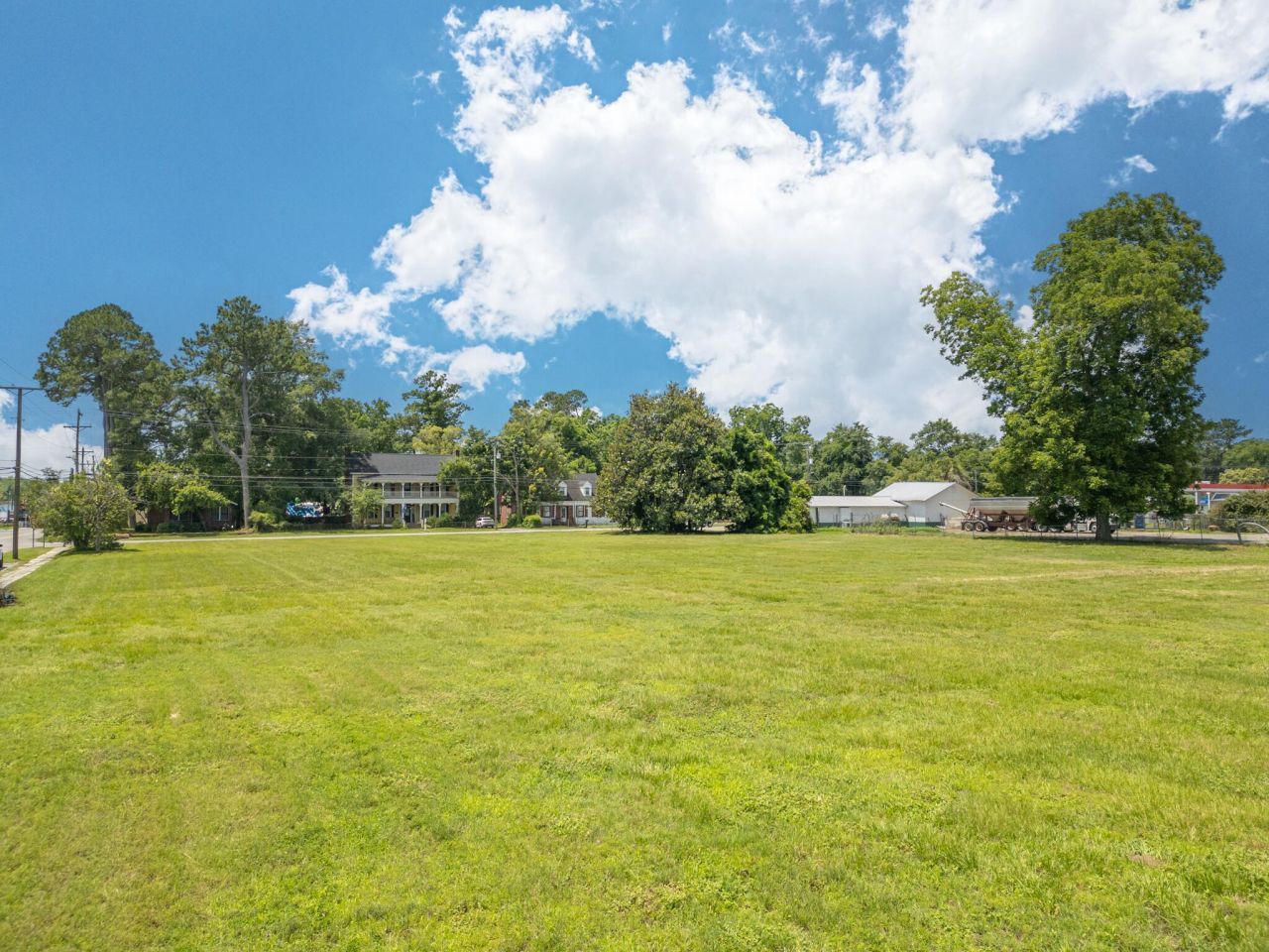 1000 Peake Street  Photo 5