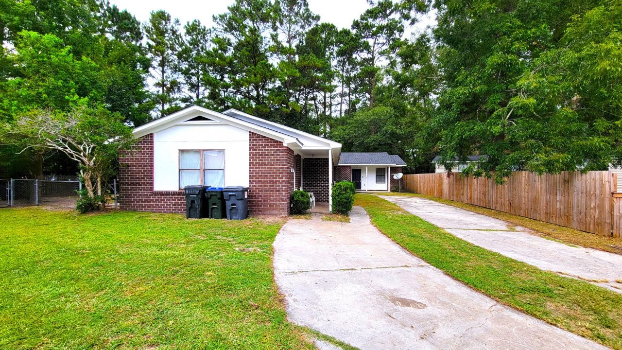 118 Langley Drive Photo 1