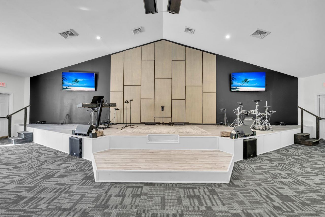 3587 N Highway 17 Photo 12